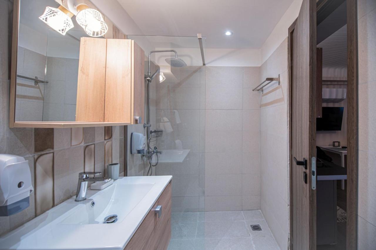 Niki Athens Suites - Cosy Suite In The Historical Center Of Atena Exterior foto